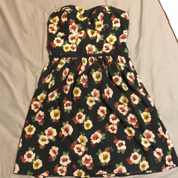 American Eagle floral dress - Picture 1 of 4